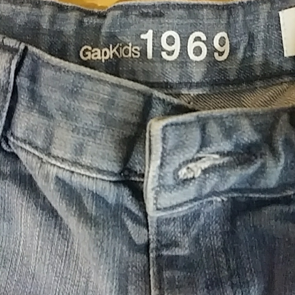 Shorts - Picture 3 of 6